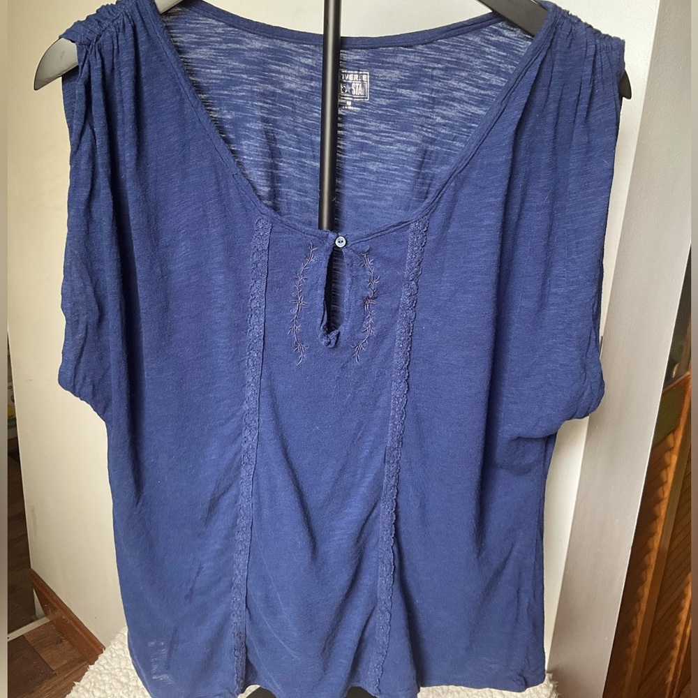 Women's Blue Top